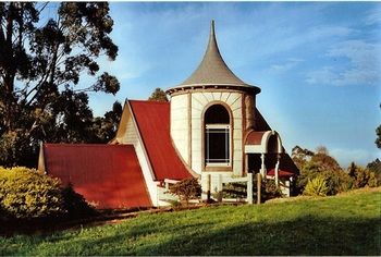 A Camelot Tower & Penthouse - Lightning Ridge Tourism 23