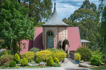 A Camelot Tower & Penthouse - Lightning Ridge Tourism 31