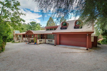A Camelot Tower & Penthouse - Lightning Ridge Tourism 39