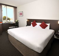 ibis Melbourne Glen Waverley - Lightning Ridge Tourism