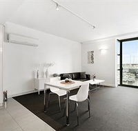 Docklands Private Collection of Apartments - Digital Harbour - Lightning Ridge Tourism