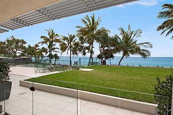 Fairshore Noosa - Lightning Ridge Tourism 39