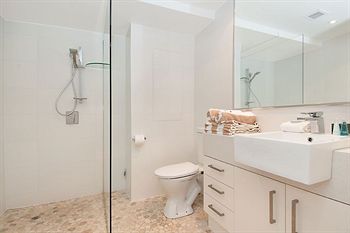 Fairshore Noosa - Lightning Ridge Tourism 42