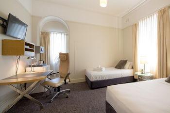 Neutral Bay Lodge - Lightning Ridge Tourism 23