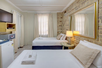 Neutral Bay Lodge - Lightning Ridge Tourism 27