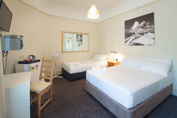 Neutral Bay Lodge - Lightning Ridge Tourism 29