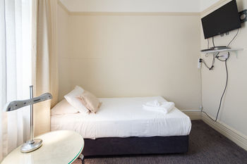 Neutral Bay Lodge - Lightning Ridge Tourism 30