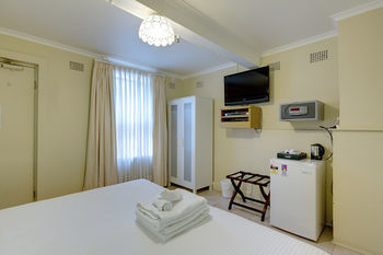 Neutral Bay Lodge - Lightning Ridge Tourism 34