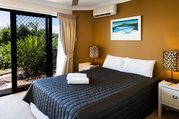 The Point Coolum - Lightning Ridge Tourism 14