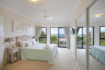 The Point Coolum - Lightning Ridge Tourism 15