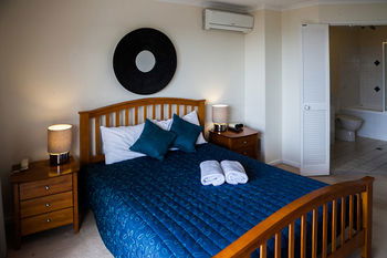 The Point Coolum - Lightning Ridge Tourism 17