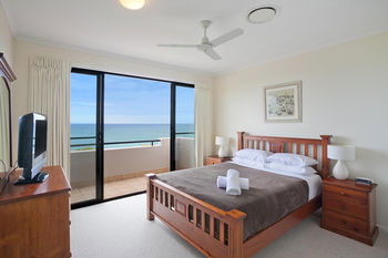 The Point Coolum - Lightning Ridge Tourism 23