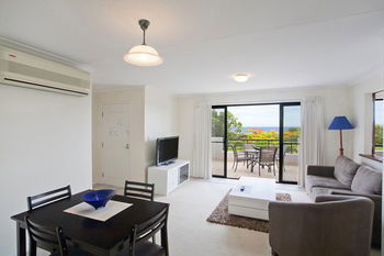 The Point Coolum - Lightning Ridge Tourism 29