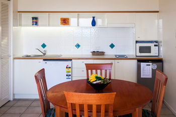 The Point Coolum - Lightning Ridge Tourism 31