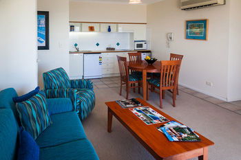 The Point Coolum - Lightning Ridge Tourism 34