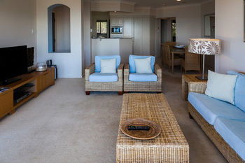 The Point Coolum - Lightning Ridge Tourism 37