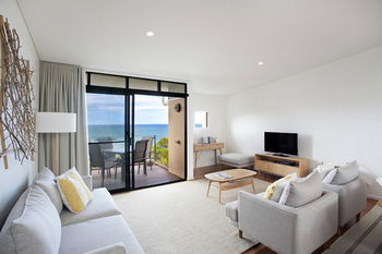 The Point Coolum - Lightning Ridge Tourism 78