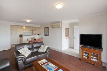 The Point Coolum - Lightning Ridge Tourism 93