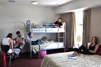 Habitat HQ - Hostel - Lightning Ridge Tourism 5