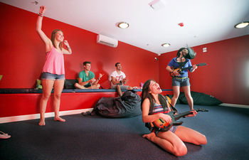 Bondi Beachouse Backpackers YHA - Hostel/Backpacker - Lightning Ridge Tourism 15