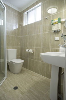 Noah's Mid City Motor Inn - Lightning Ridge Tourism 6