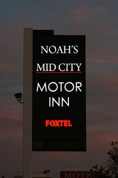 Noah's Mid City Motor Inn - Lightning Ridge Tourism 7