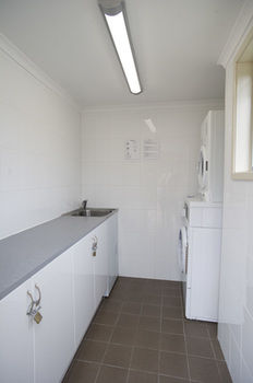 Noah's Mid City Motor Inn - Lightning Ridge Tourism 16