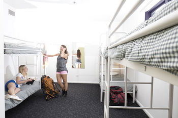 Sydney Railway Square YHA - Hostel - Lightning Ridge Tourism 4