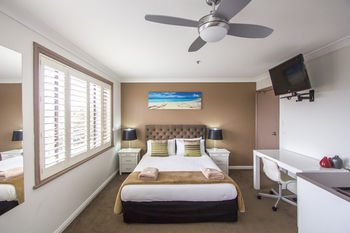 Sinclairs Bondi - Lightning Ridge Tourism 5