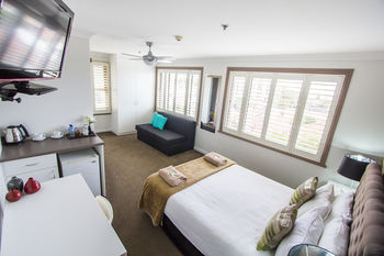 Sinclairs Bondi - Lightning Ridge Tourism 6