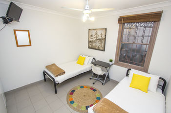 Sinclairs Bondi - Lightning Ridge Tourism 17