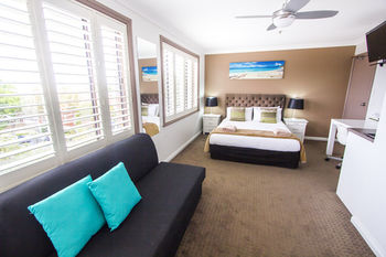 Sinclairs Bondi - Lightning Ridge Tourism 18
