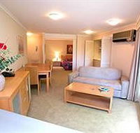 Waldorf Wahroonga Residential - Lightning Ridge Tourism
