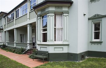 St Marks Lodge - Lightning Ridge Tourism 1