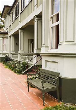 St Marks Lodge - Lightning Ridge Tourism 4