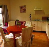 Barrington Wilderness Cedar Lodge Accommodation - Lightning Ridge Tourism