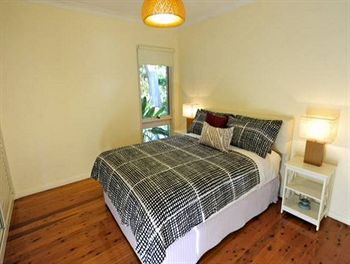 Taren Point Beach House - Lightning Ridge Tourism 3