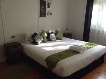 House On The Hill - Hunter Valley - Lightning Ridge Tourism 34