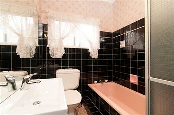 North Ryde Guest House - Lightning Ridge Tourism 7