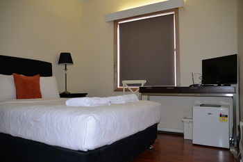 North Ryde Guest House - Lightning Ridge Tourism 17