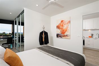 Apartments @ IKON Glen Waverley - Lightning Ridge Tourism 2