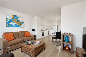 Apartments @ IKON Glen Waverley - Lightning Ridge Tourism 8