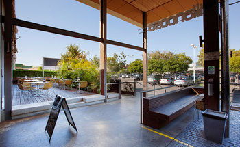 Villa Noosa Hotel - Lightning Ridge Tourism 7