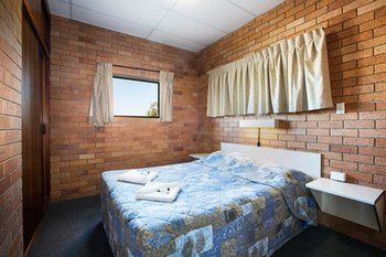Villa Noosa Hotel - Lightning Ridge Tourism 42