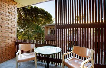 Villa Noosa Hotel - Lightning Ridge Tourism 43