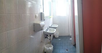 Bondi Shores - Hostel - Lightning Ridge Tourism 0