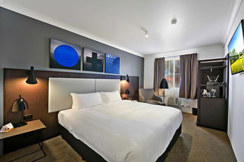Quality Hotel CKS Sydney Airport - Lightning Ridge Tourism 1