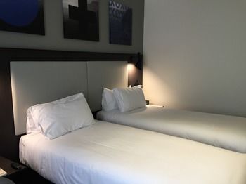 Quality Hotel CKS Sydney Airport - Lightning Ridge Tourism 14