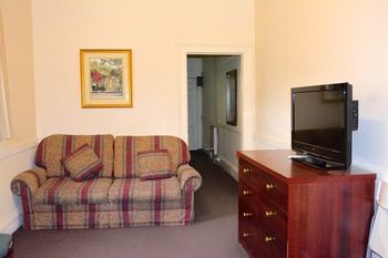 Magnolia Court Boutique Hotel Melbourne - Lightning Ridge Tourism 11