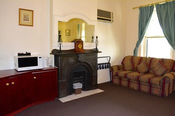 Magnolia Court Boutique Hotel Melbourne - Lightning Ridge Tourism 57
